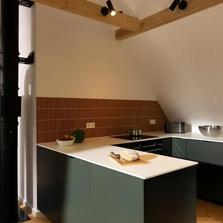 Design-wohnung Am Waldrand Mit Dachterrasse Und Blick Auf Achterwasser Apartamento *
