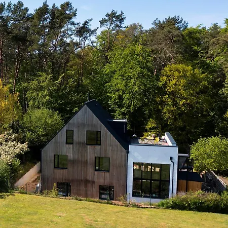 Design-wohnung Am Waldrand Mit Dachterrasse Und Blick Auf Achterwasser Apartamento