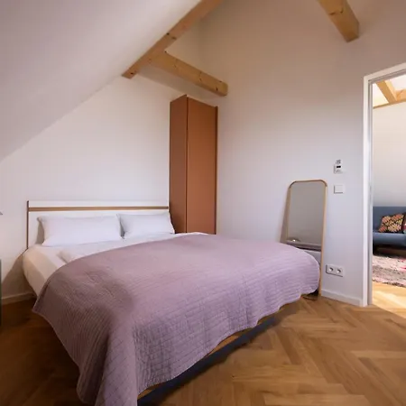 Design-wohnung Am Waldrand Mit Dachterrasse Und Blick Auf Achterwasser Apartamento *